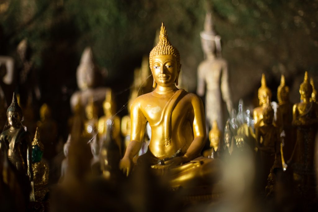 Pak Ou Caves sur le Mékong, Voyage Cambodge sur mesure - Geiss Voyages Pak Ou Caves sur le Mékong, Voyage Cambodge sur mesure - Geiss Voyages