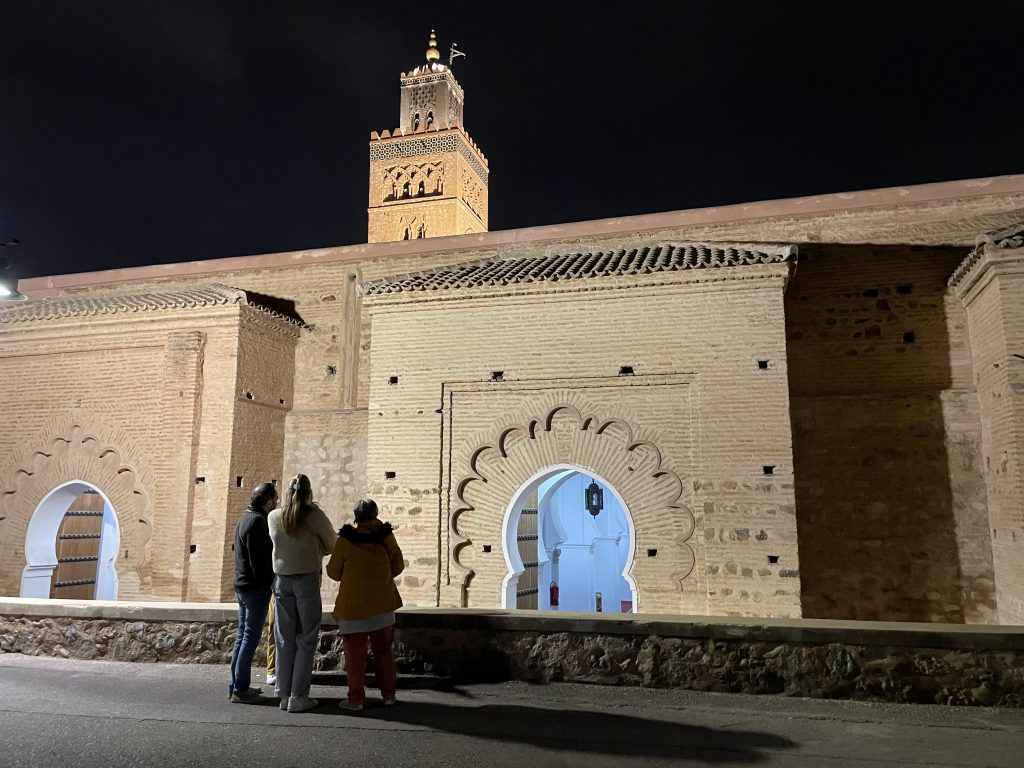 Prières nocturnes à la Koutoubia